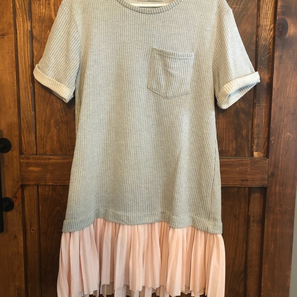 Woman’s dress with pocket